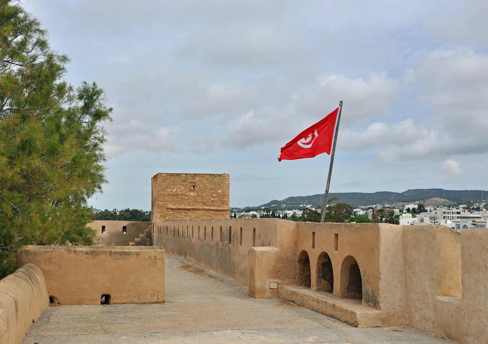 حصن الحمامات؛ لقطة مؤرخة.